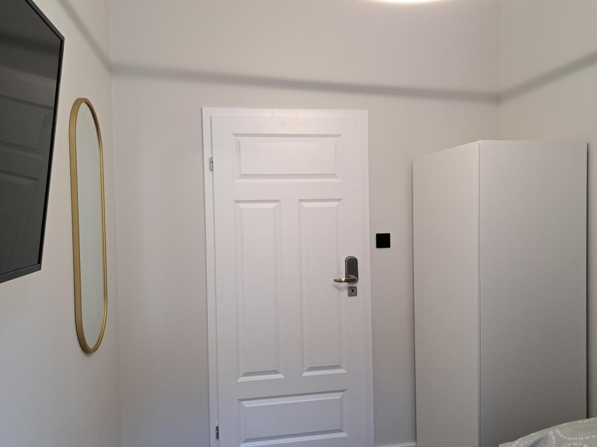 Kopernik Premium Rooms Apartment Торунь Номер фото